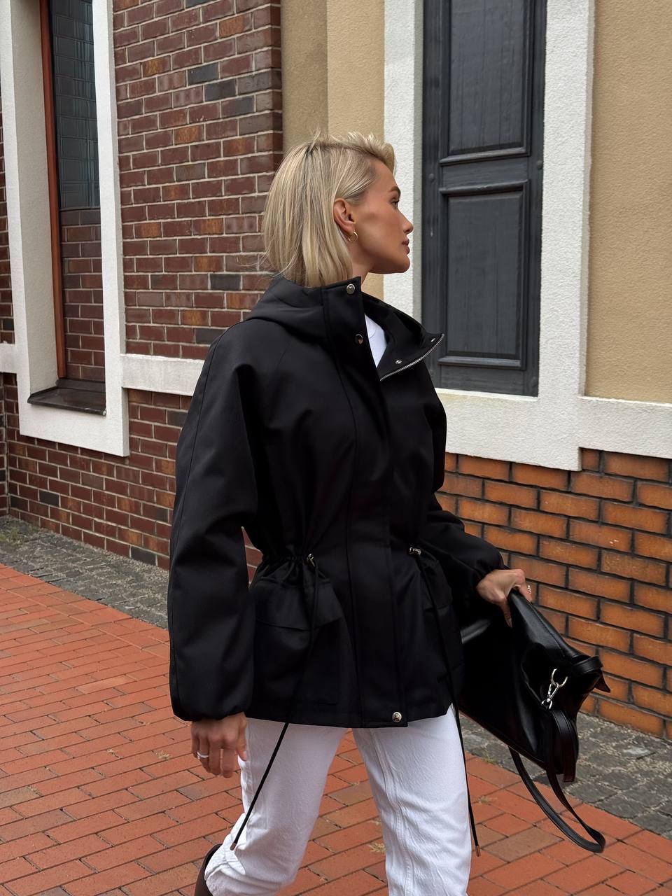 Stilinga pussezoninė striukė-parka „Mateo“ su gobtuvu ir pašiltinimu.