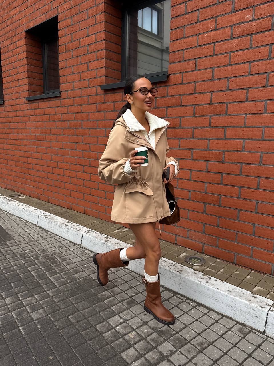 Stilinga pussezoninė striukė-parka „Mateo“ su gobtuvu ir pašiltinimu.